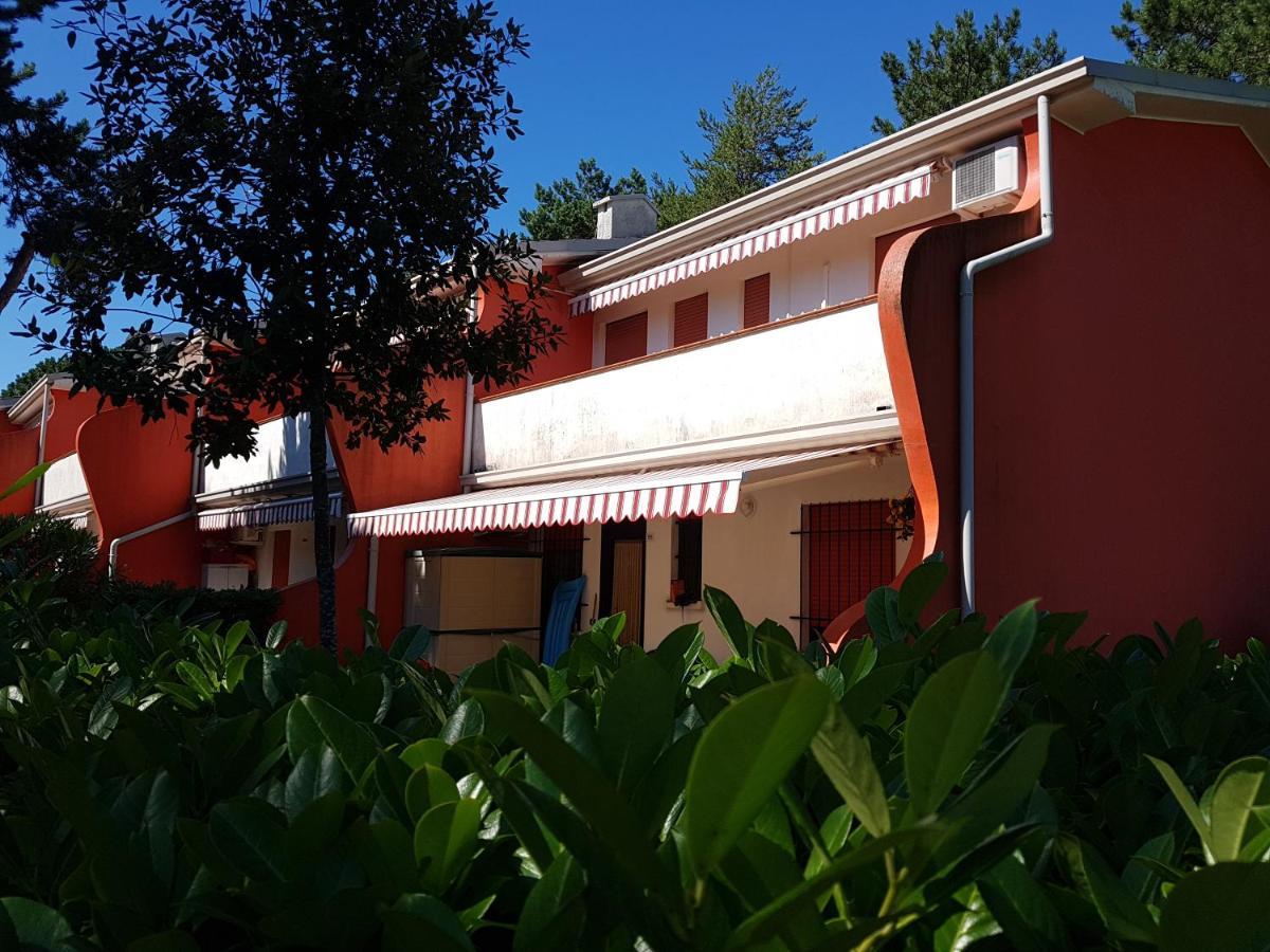 Adriella Apartments Bibione Exterior foto