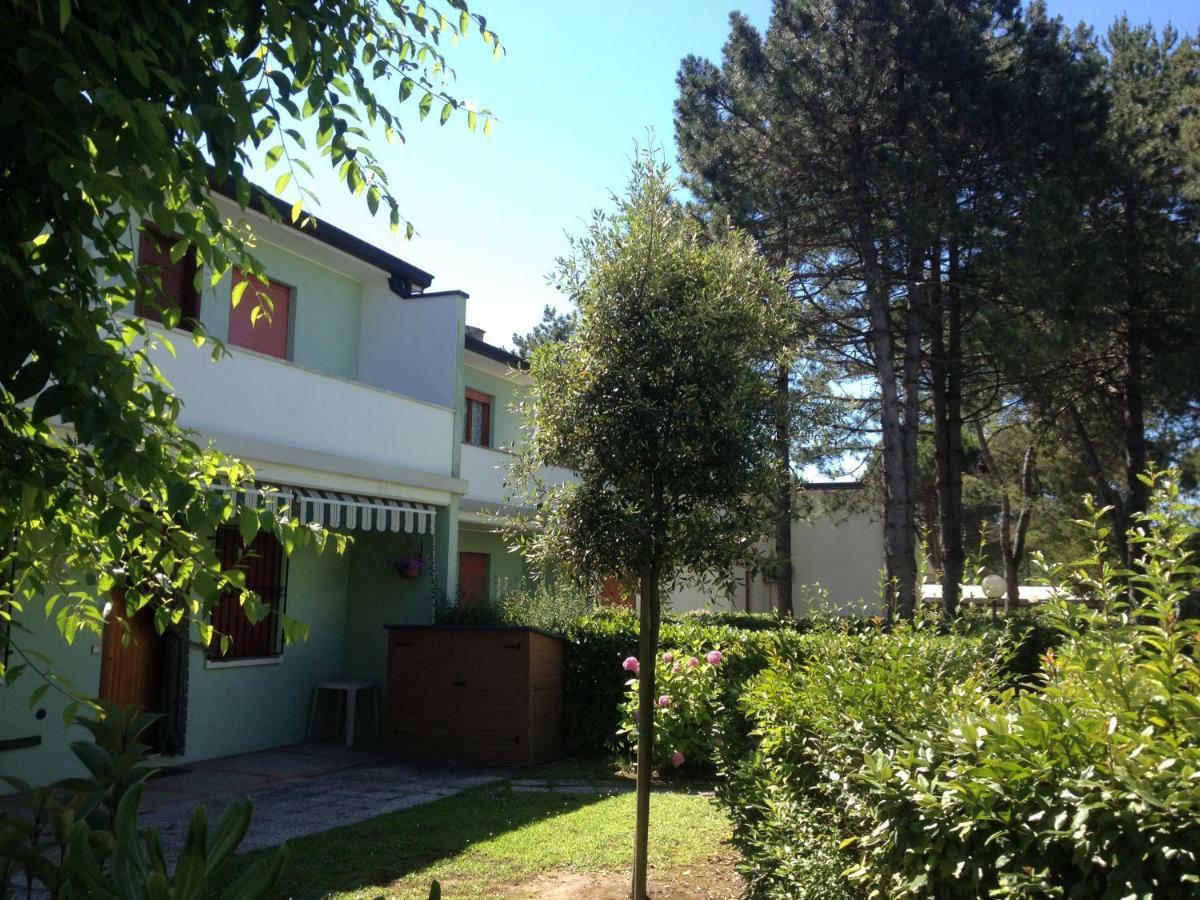 Adriella Apartments Bibione Exterior foto